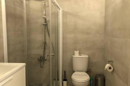 Kings Palace - Superb 2 Bed Ground Floor Apartment Paphos Extérieur photo
