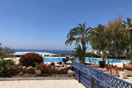 Kings Palace - Superb 2 Bed Ground Floor Apartment Paphos Extérieur photo