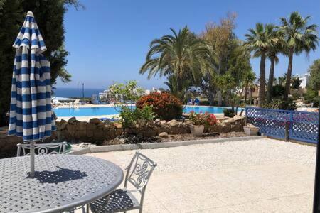 Kings Palace - Superb 2 Bed Ground Floor Apartment Paphos Extérieur photo