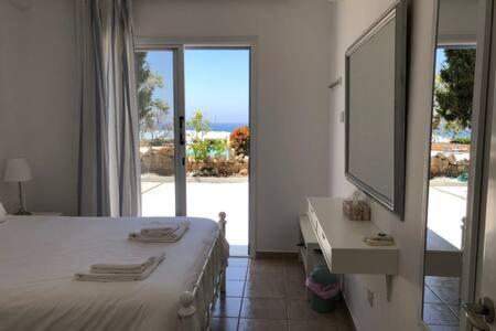 Kings Palace - Superb 2 Bed Ground Floor Apartment Paphos Extérieur photo
